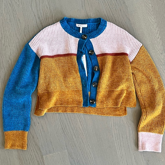 BRAND NEW - BCBG Cardigan size S - Picture 1 of 2